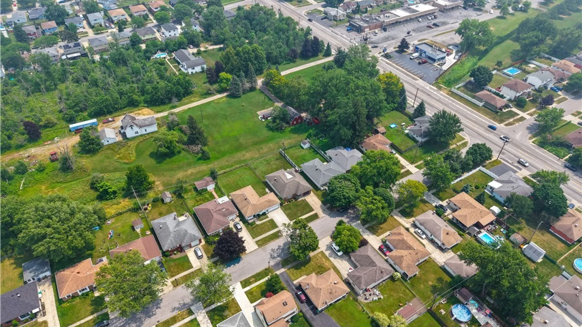Property at 17 Mayberry Drive, Cheektowaga, NY 14227 43