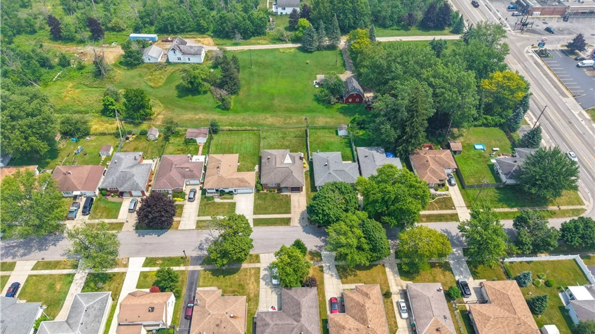 Property at 17 Mayberry Drive, Cheektowaga, NY 14227 49