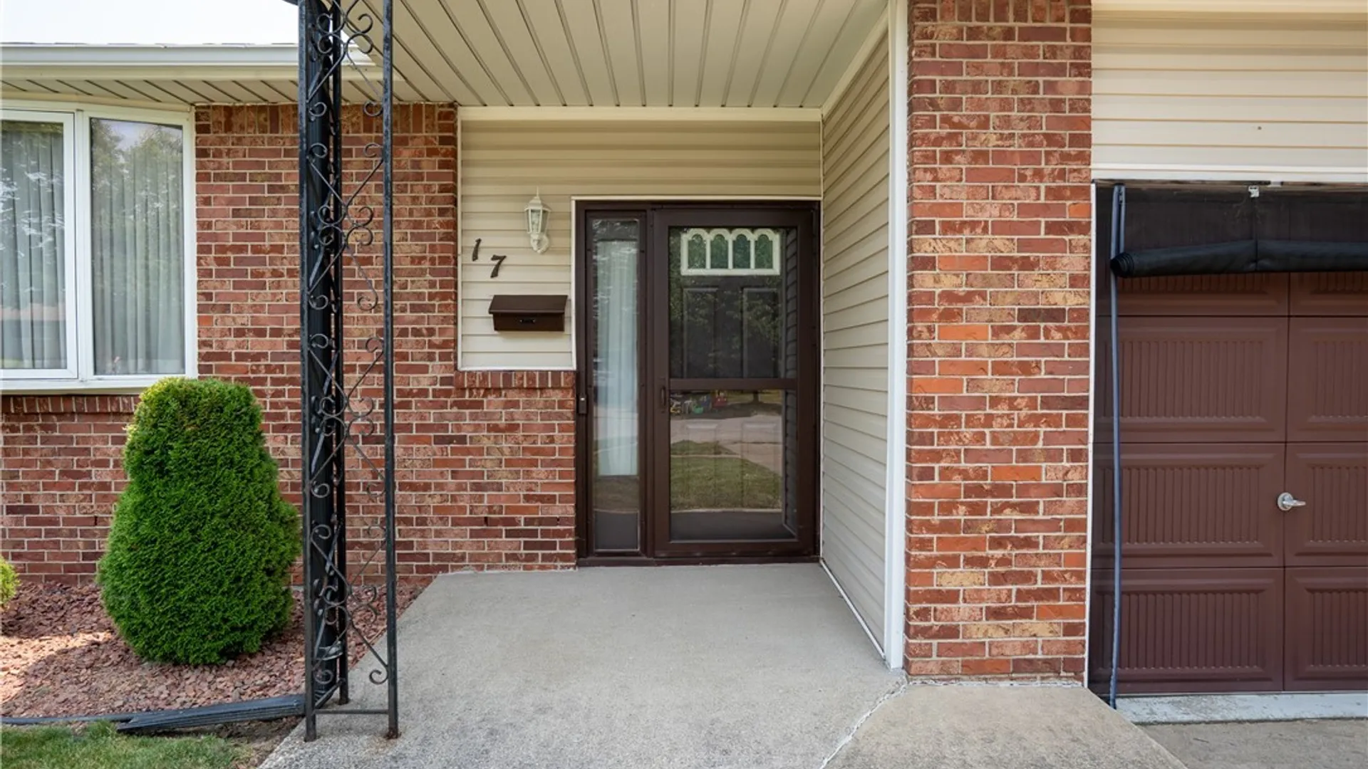 Property at 17 Mayberry Drive, Cheektowaga, NY 14227 5
