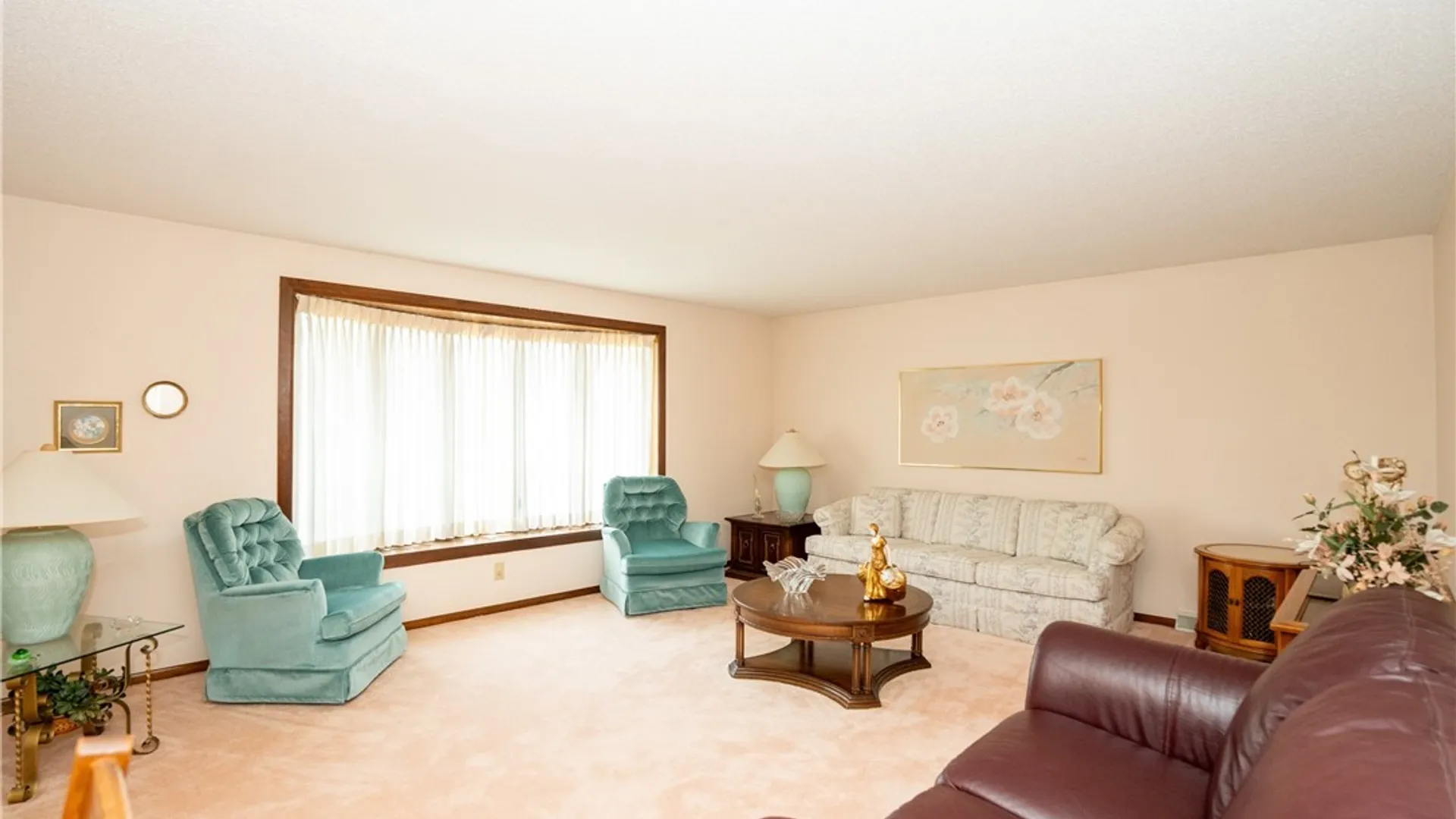 Property at 17 Mayberry Drive, Cheektowaga, NY 14227 9
