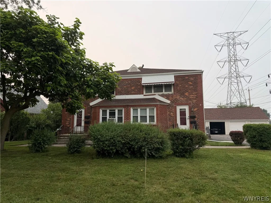 Property at 808 Cleveland Drive, Cheektowaga, NY 14225