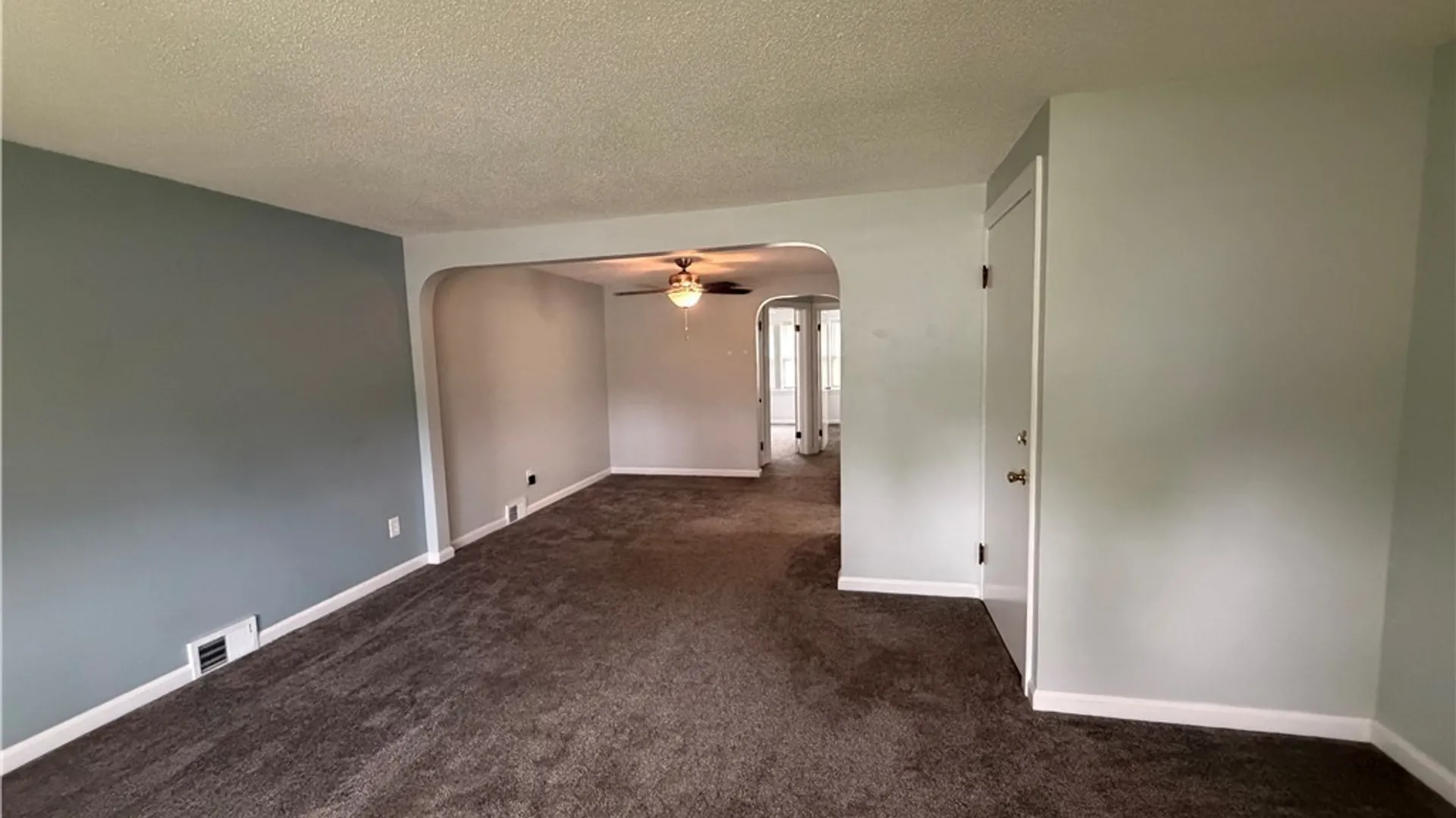 Property at 808 Cleveland Drive, Cheektowaga, NY 14225 5