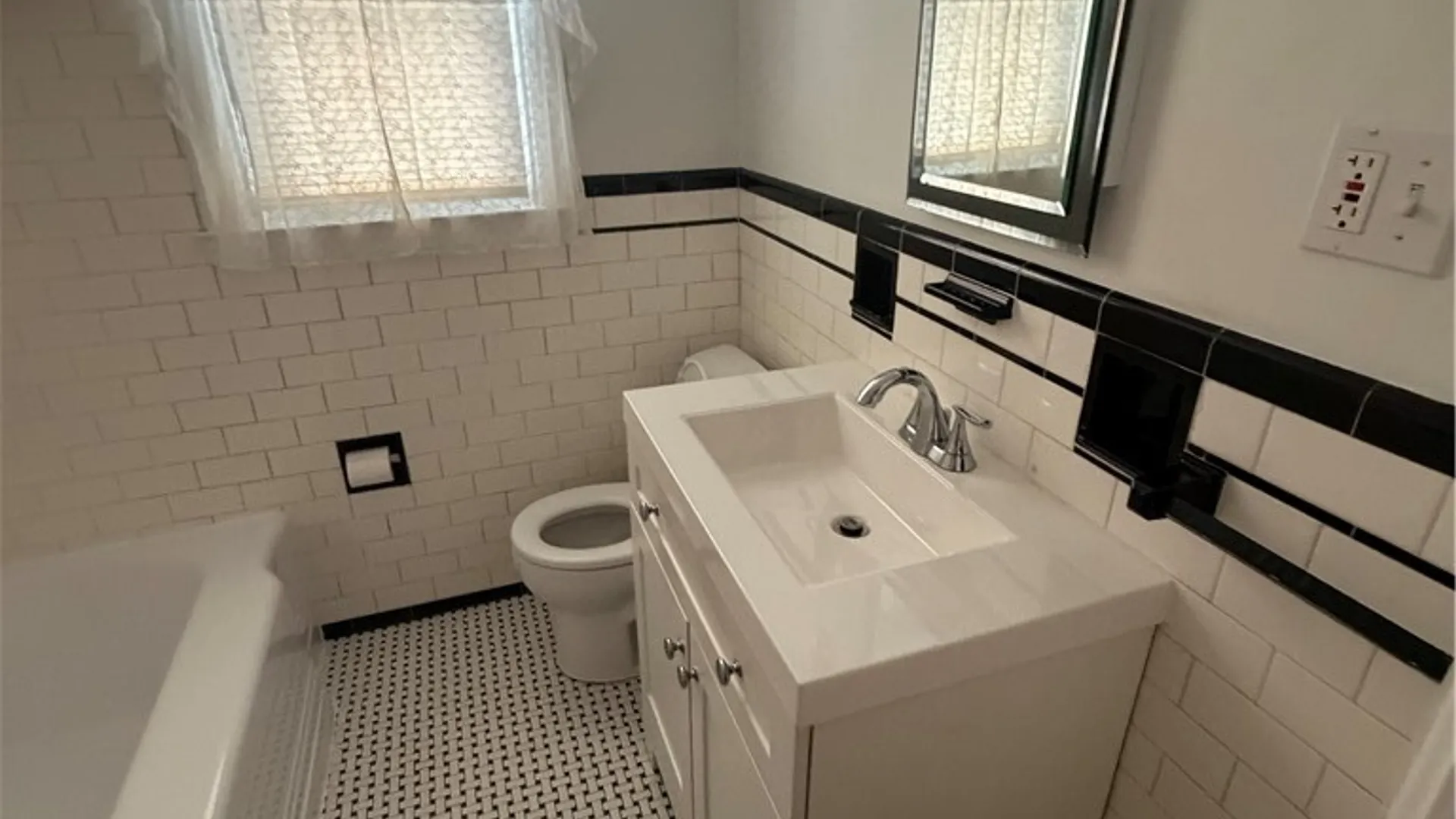 Property at 808 Cleveland Drive, Cheektowaga, NY 14225 9