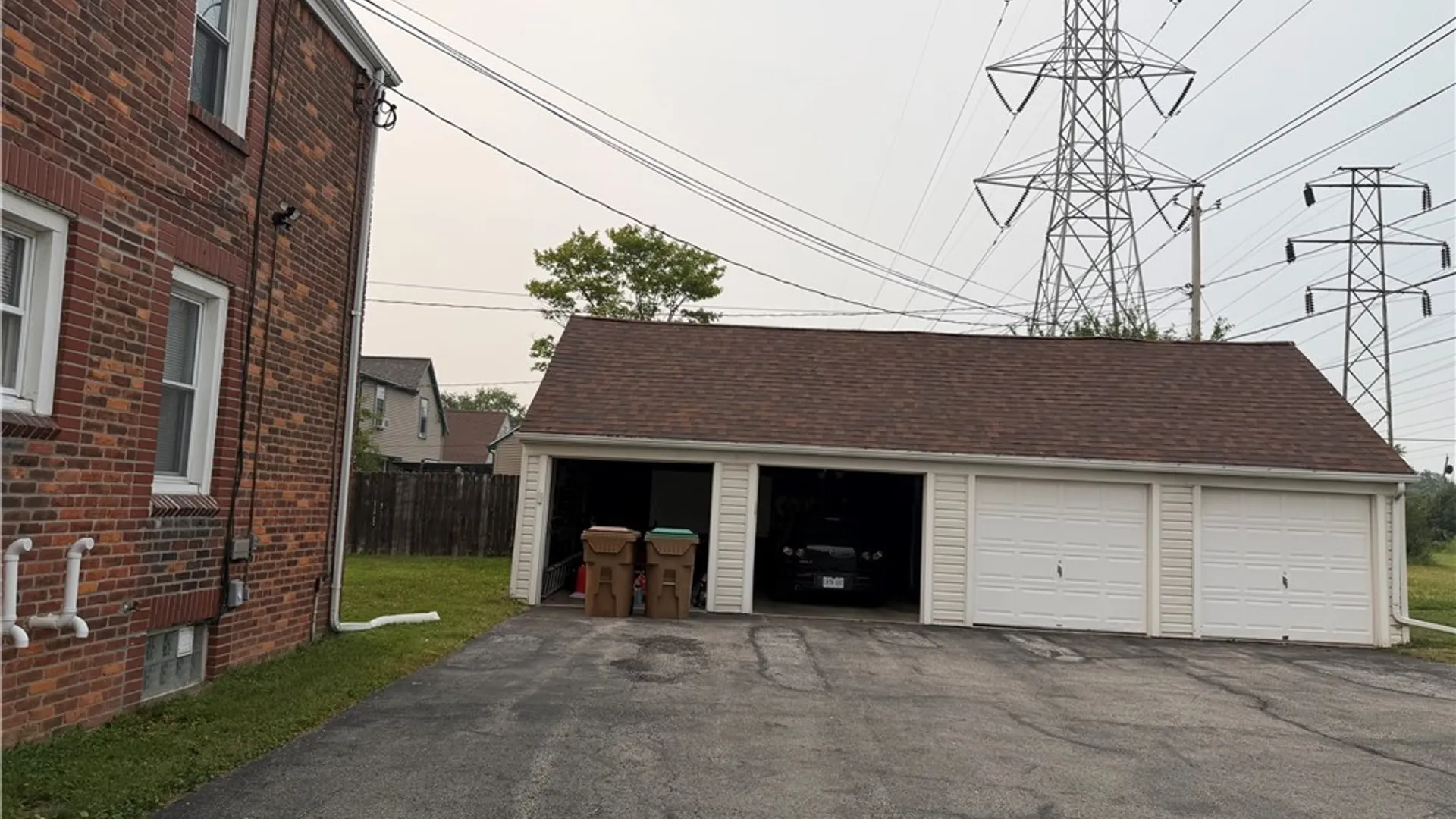 Property at 808 Cleveland Drive, Cheektowaga, NY 14225 2