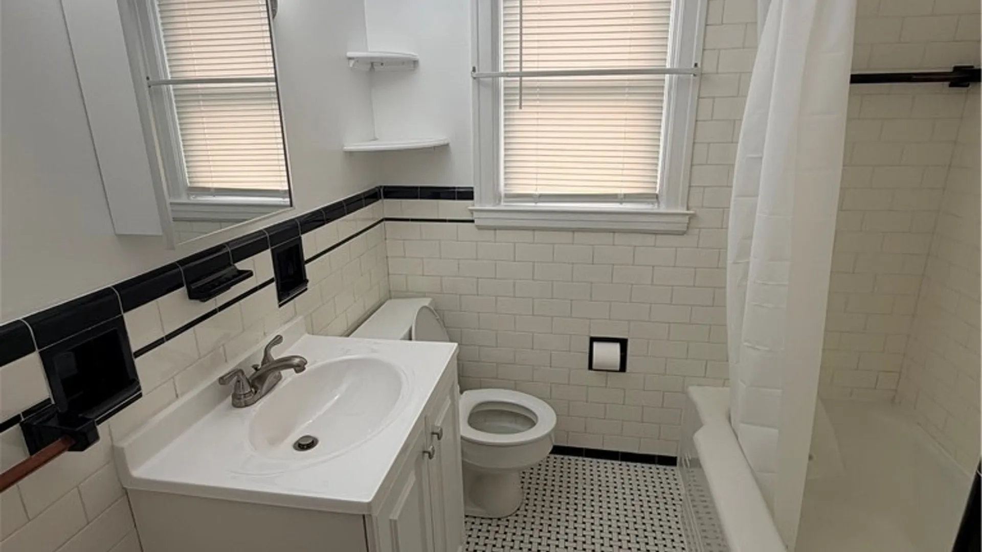 Property at 806 Cleveland Drive, Cheektowaga, NY 14225 9