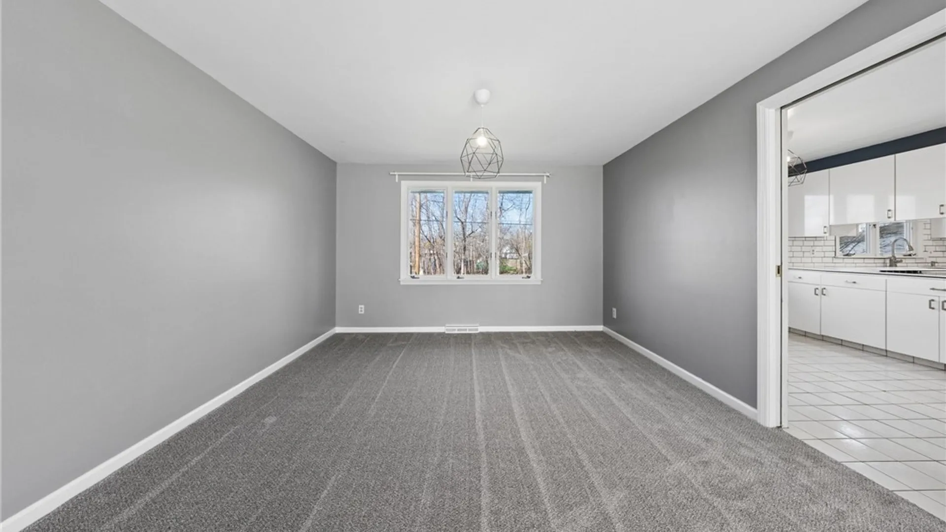 Property at 40 Tristan Lane, Amherst, NY 14221 10