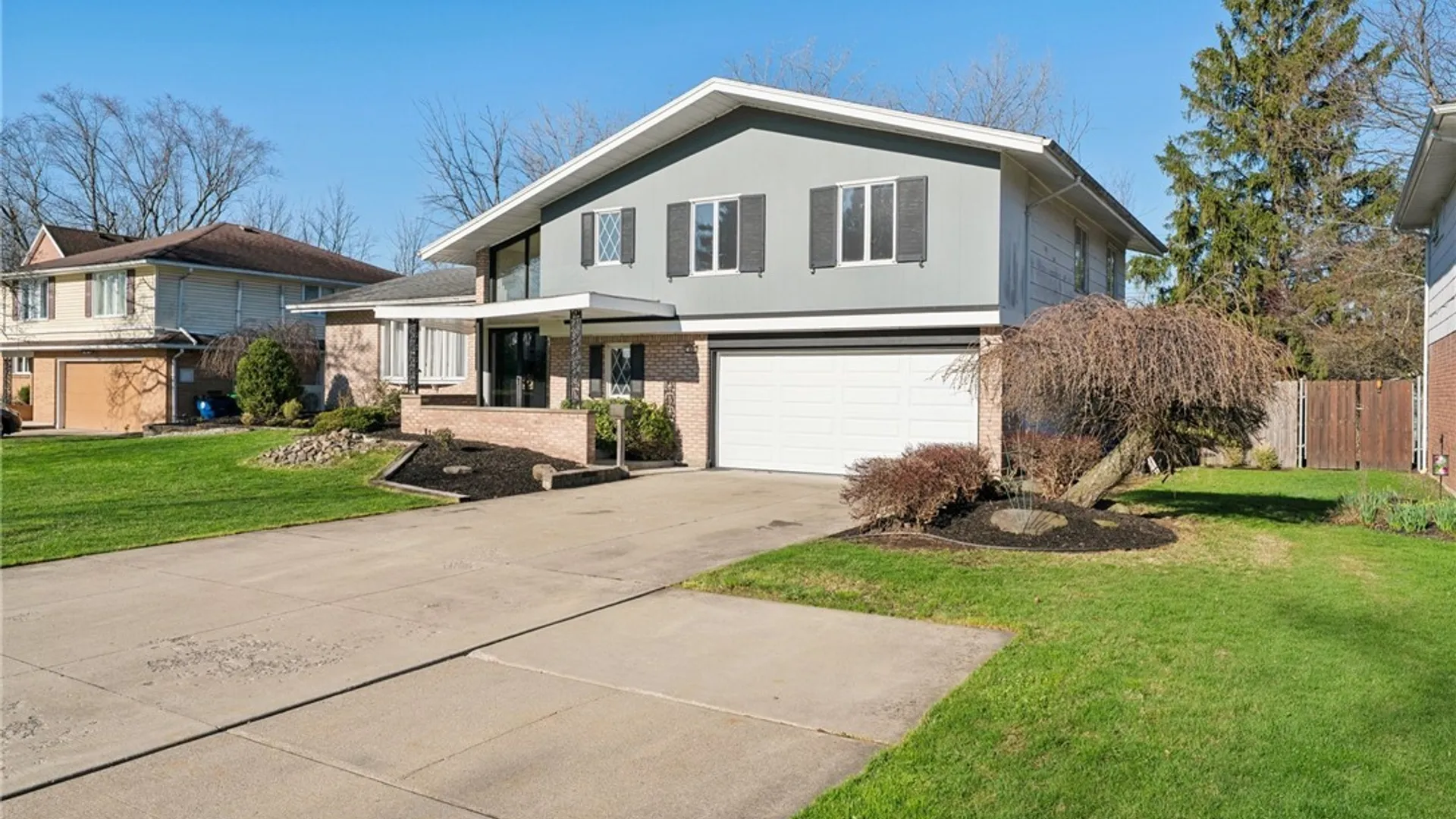 Property at 40 Tristan Lane, Amherst, NY 14221 2