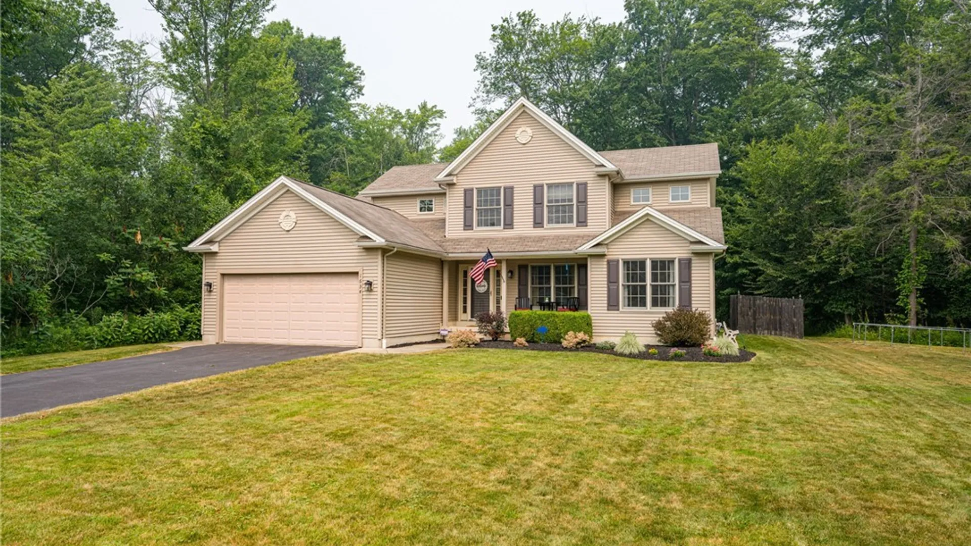 Property at 1634 Schoellkopf Road, Hamburg, NY 14085 2