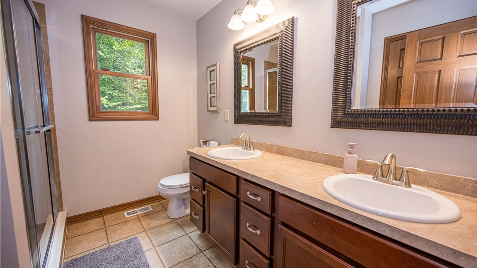 Property at 1634 Schoellkopf Road, Hamburg, NY 14085 21