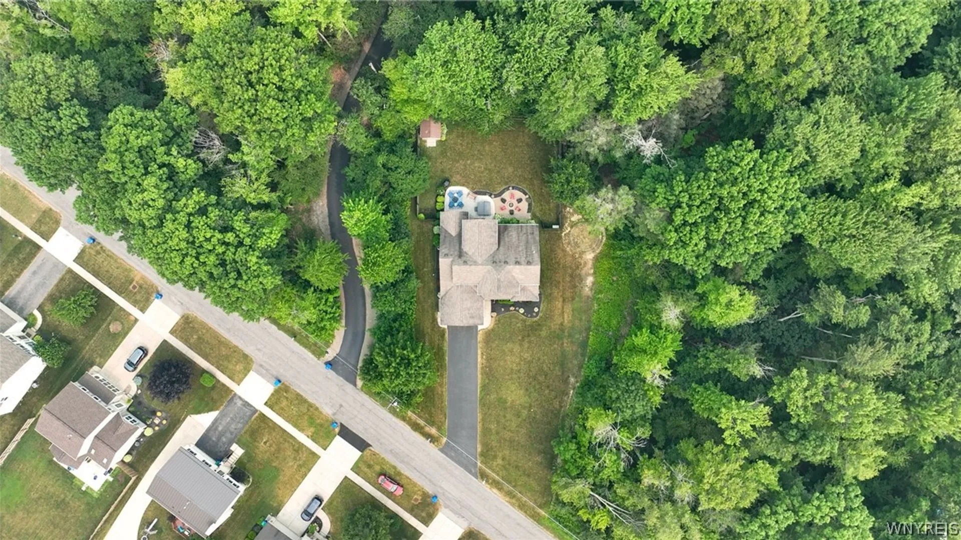 Property at 1634 Schoellkopf Road, Hamburg, NY 14085 5