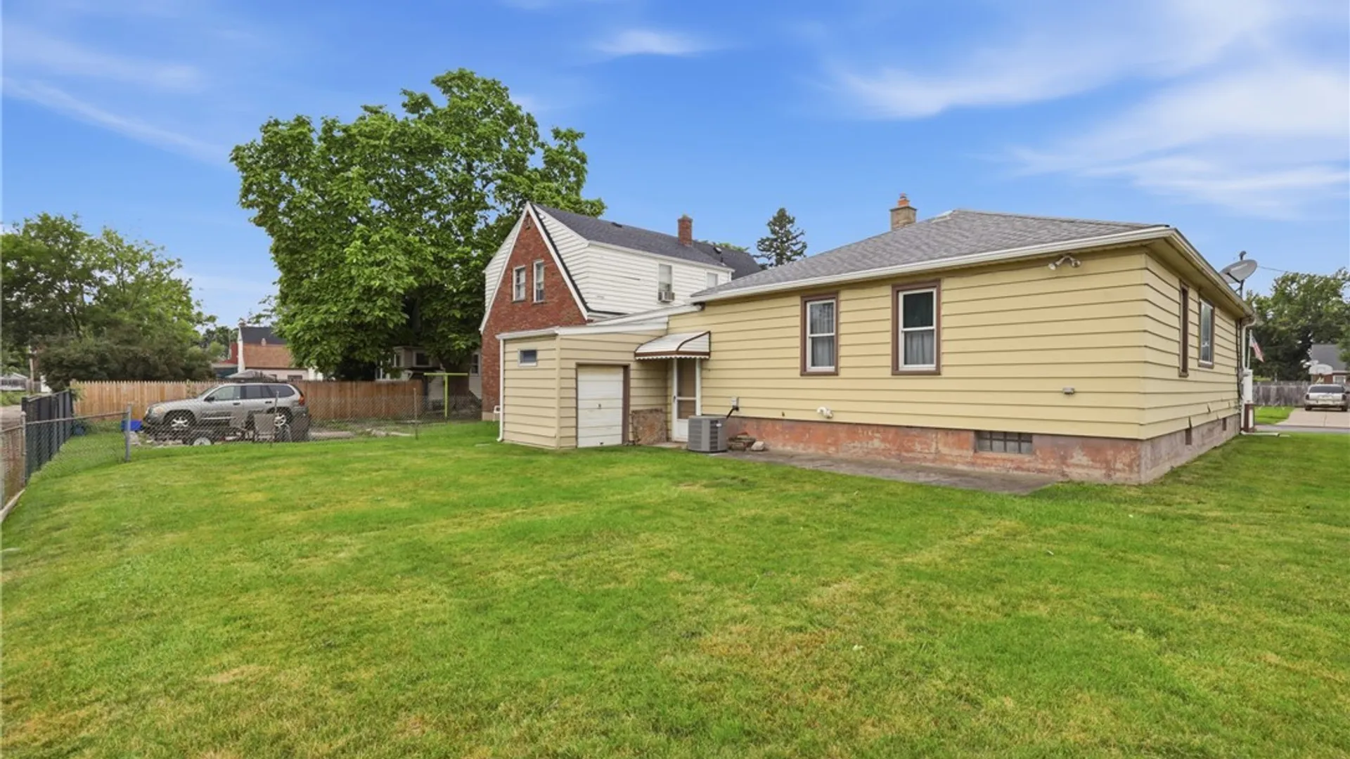 Property at 2743 Livingston Avenue, Niagara Falls, NY 14303 24