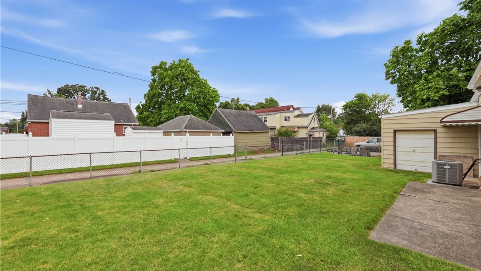 Property at 2743 Livingston Avenue, Niagara Falls, NY 14303 25