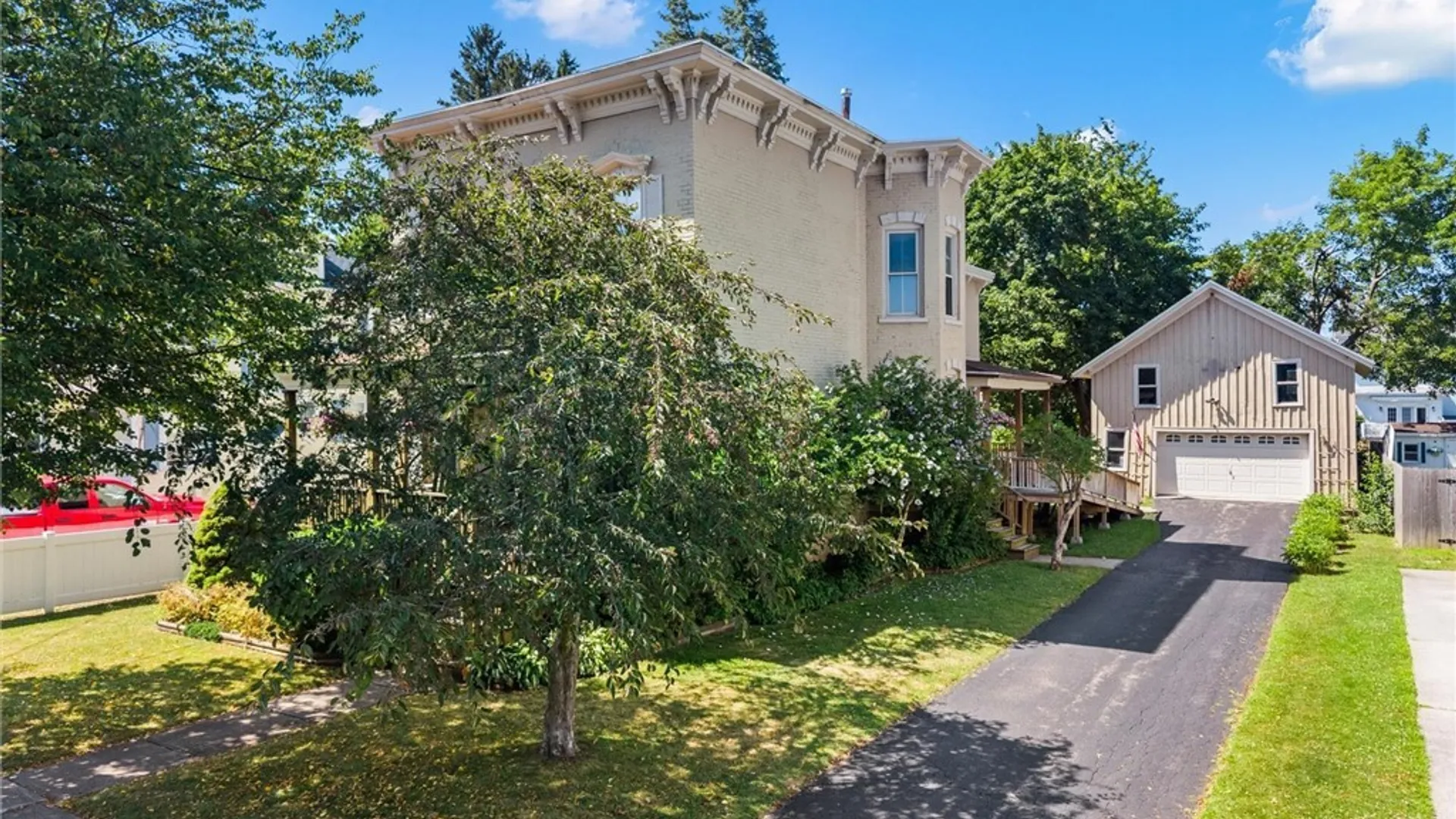 Property at 222 W Walnut Street, Oneida, NY 13421 4