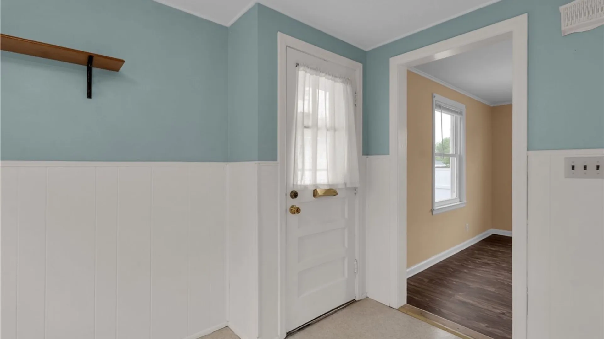 Property at 438 Highland Avenue, Tonawanda, NY 14223 11