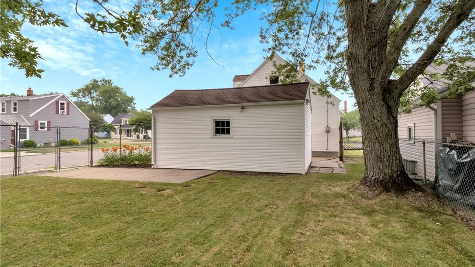 Property at 438 Highland Avenue, Tonawanda, NY 14223 33