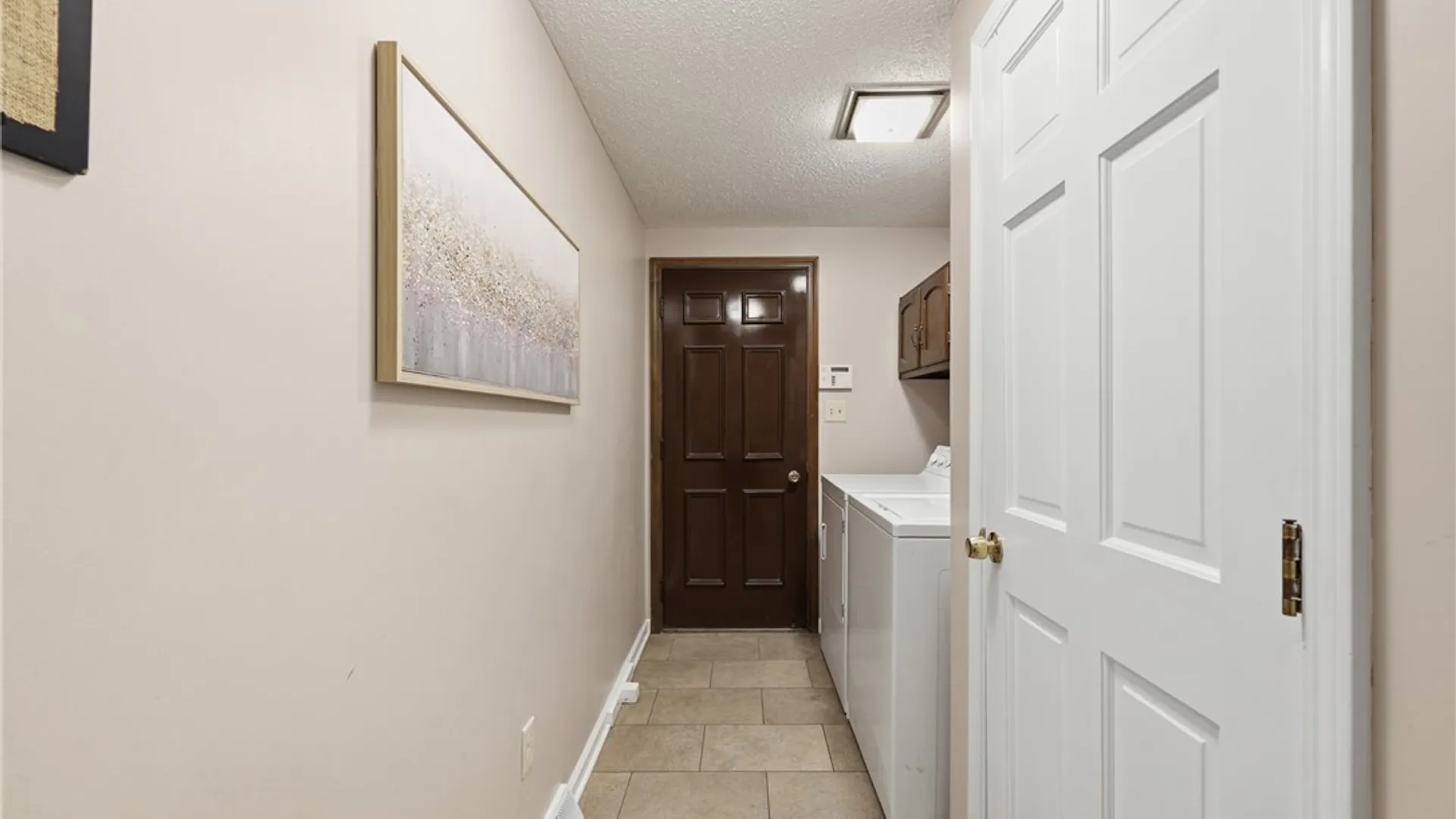 Property at 42 Hawthorne Court, Orchard Park, NY 14127 19