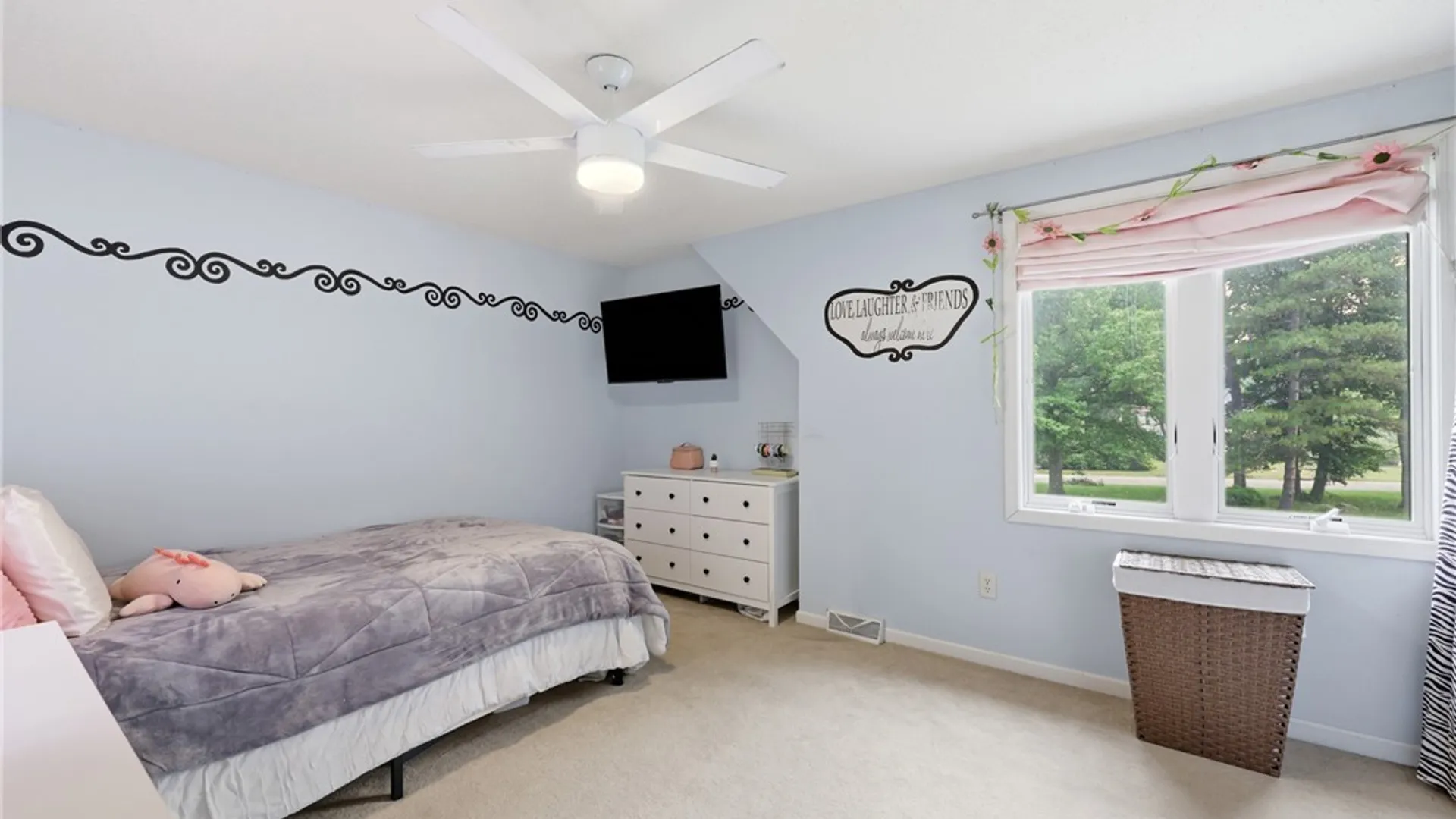 Property at 42 Hawthorne Court, Orchard Park, NY 14127 27