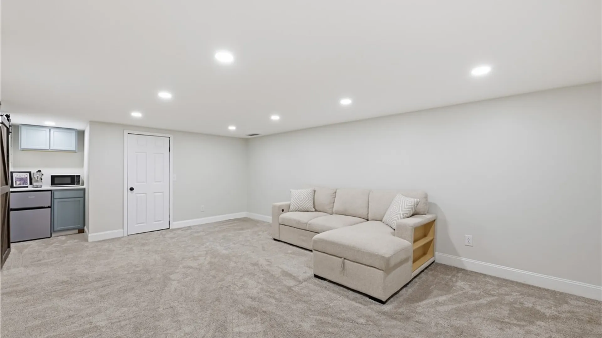 Property at 42 Hawthorne Court, Orchard Park, NY 14127 35