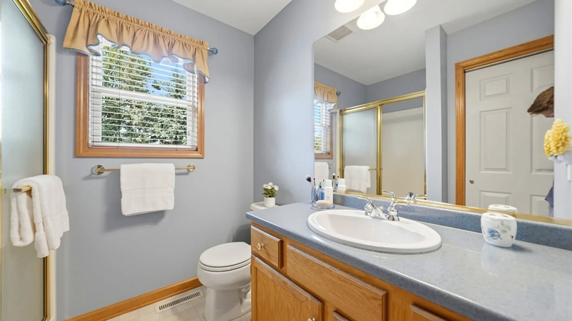 Property at 4178 Foxwood Ln, Clarence, NY 14221 24