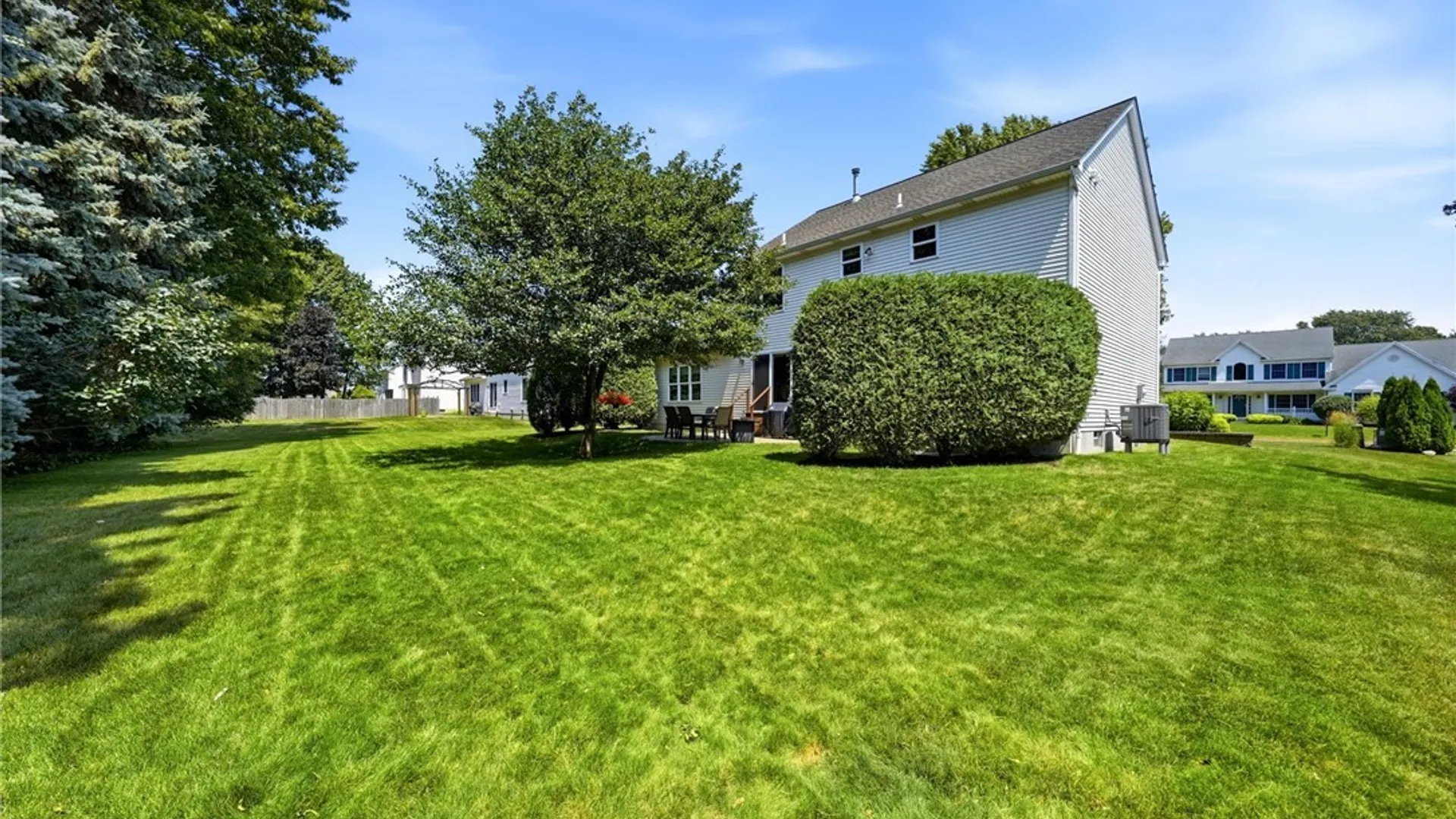 Property at 4178 Foxwood Ln, Clarence, NY 14221 41