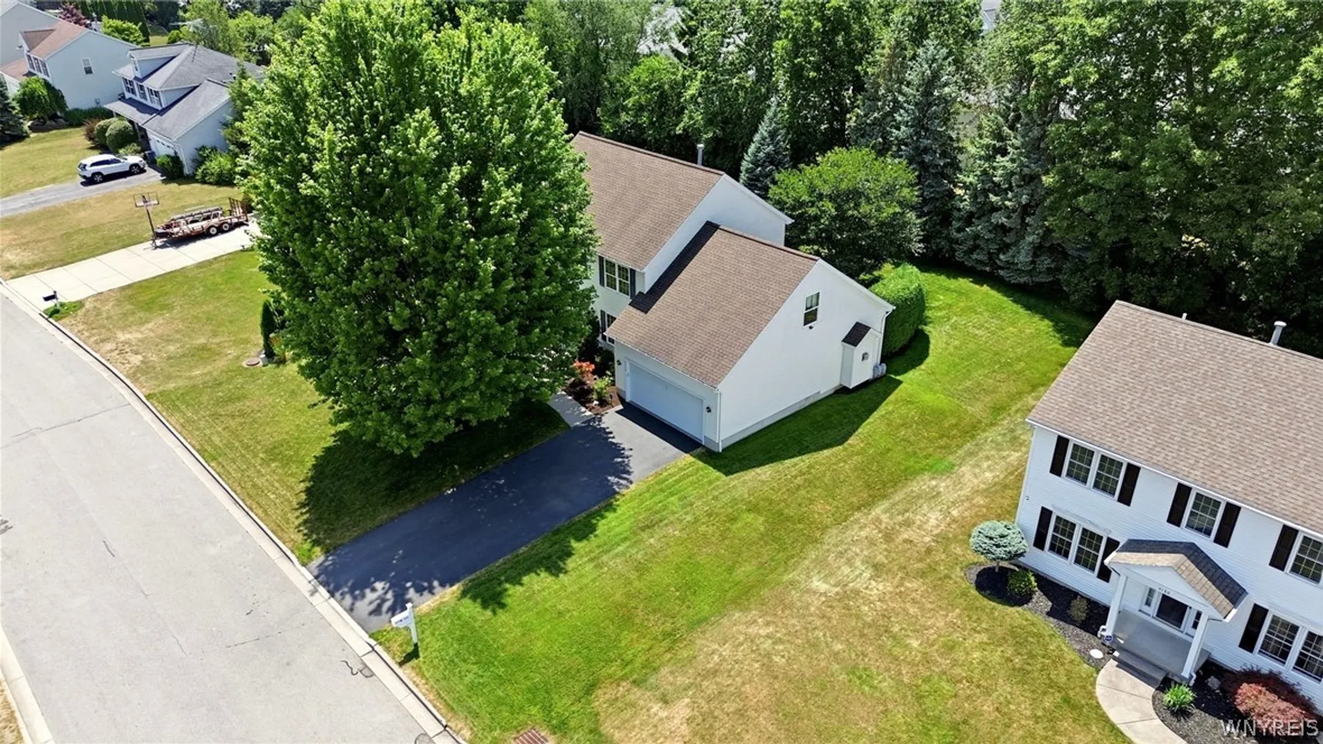 Property at 4178 Foxwood Ln, Clarence, NY 14221 42