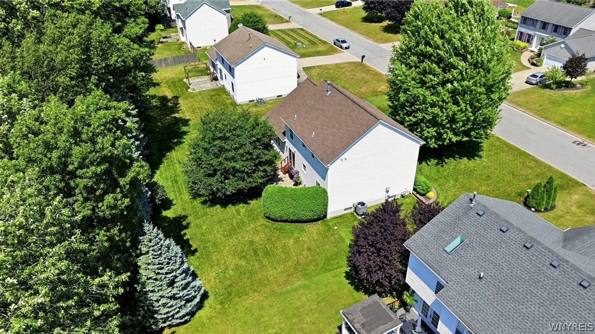 Property at 4178 Foxwood Ln, Clarence, NY 14221 44