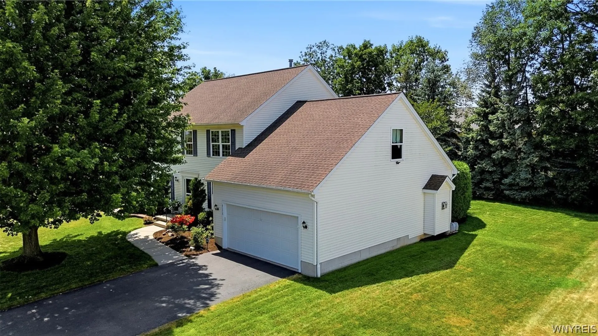 Property at 4178 Foxwood Ln, Clarence, NY 14221 46