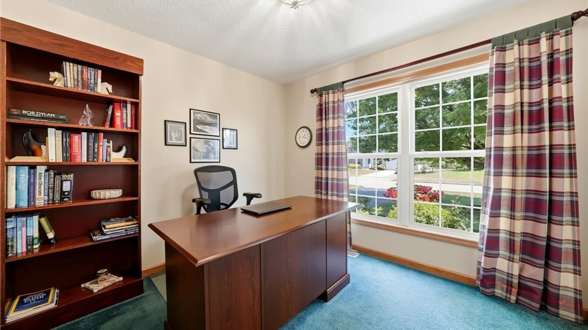 Property at 4178 Foxwood Ln, Clarence, NY 14221 7