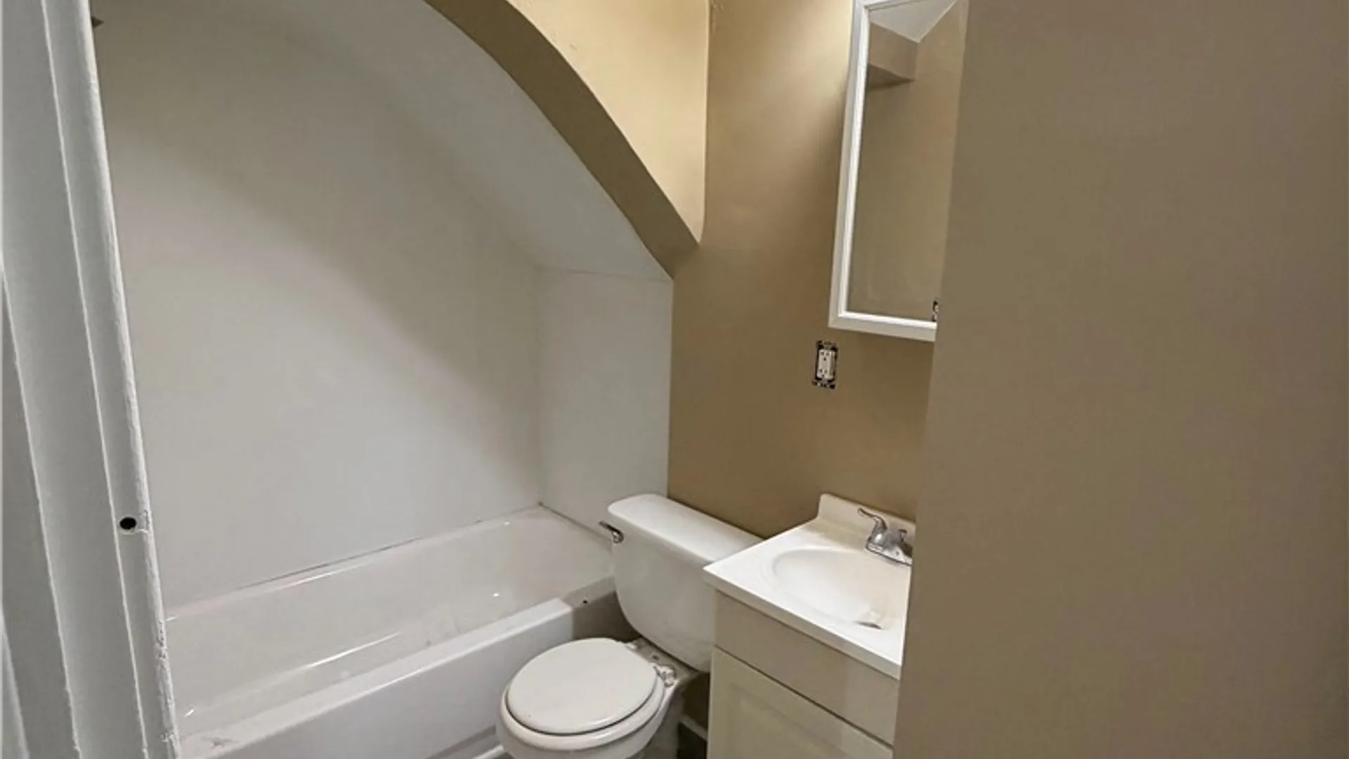 Property at 121 Durston Ave, Syracuse, NY 13203 37