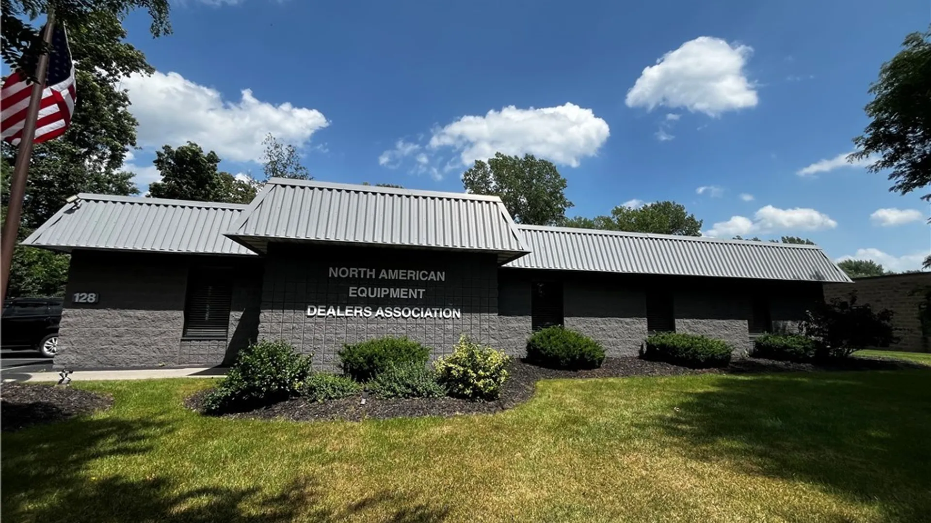 Property at 128 Metropolitan Park Drive, Salina, NY 13088 2