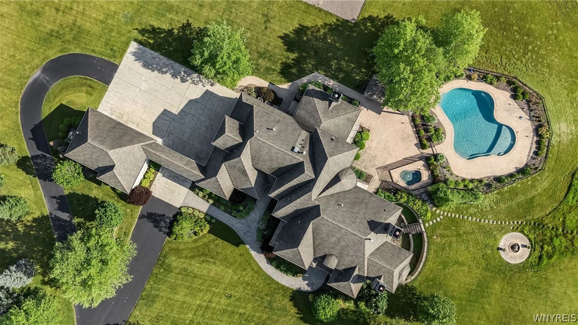 Property at 7260 Country View Lane, Clarence, NY 14032 45