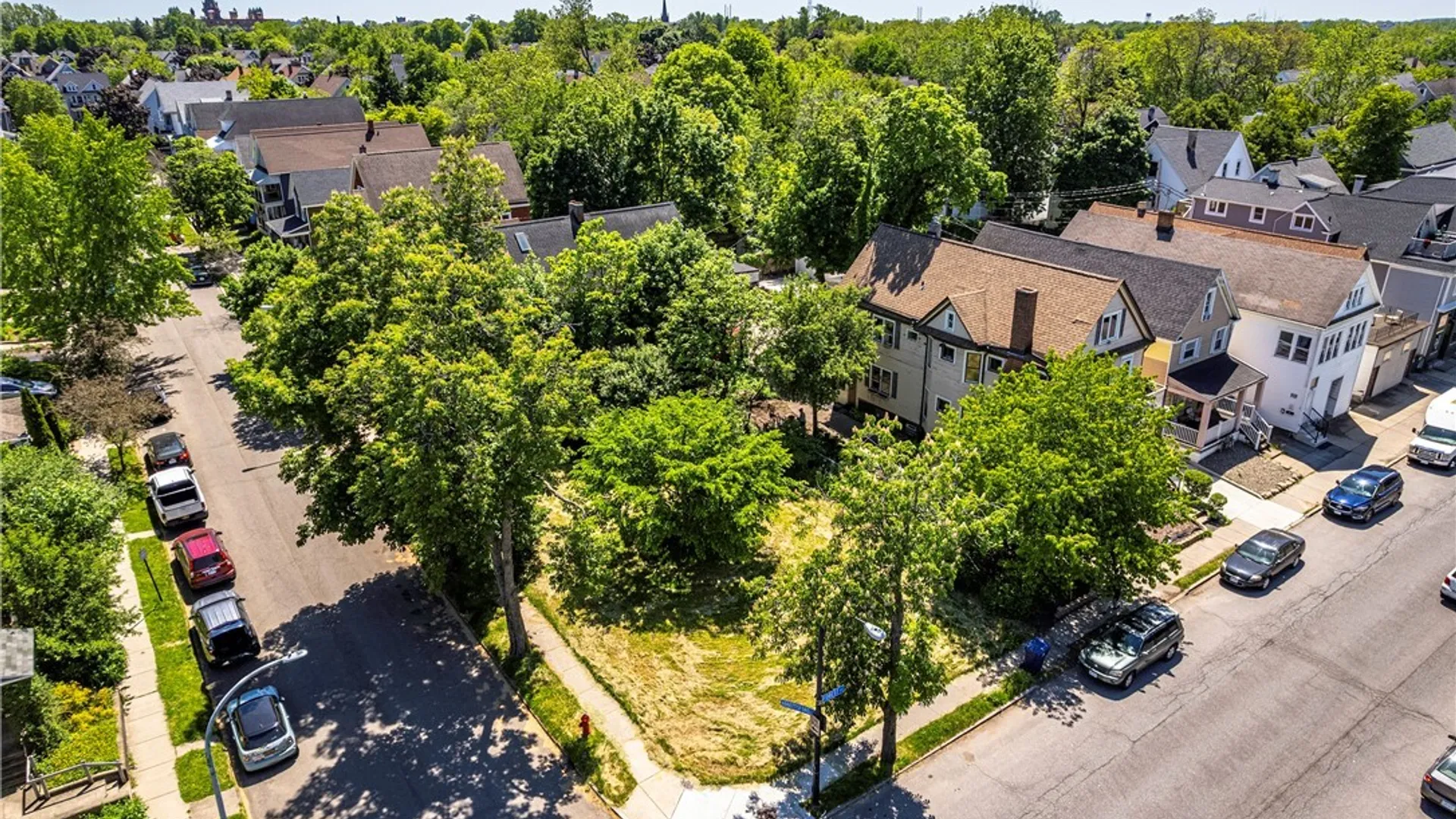 Property at 411 Forest Avenue, Buffalo, NY 14213 4