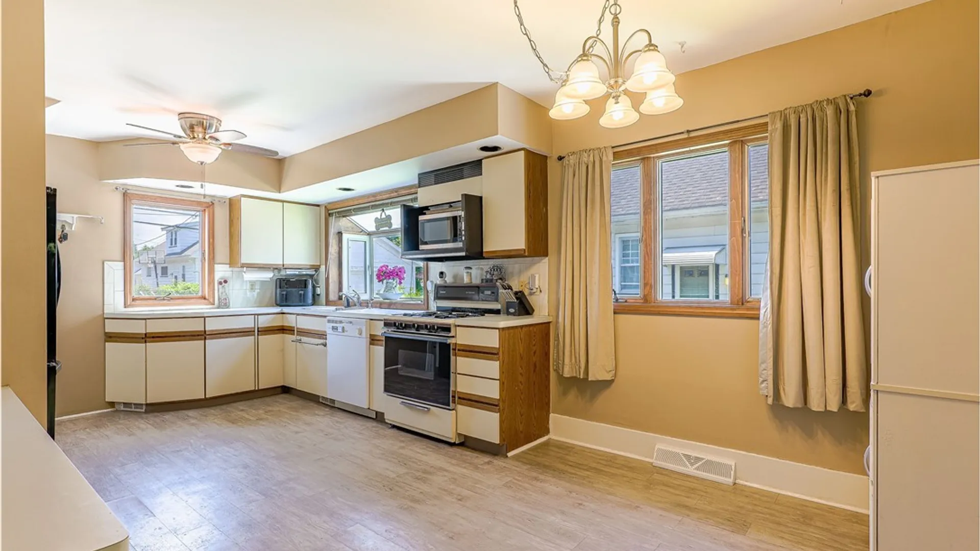 Property at 27 Florence Avenue, Greece, NY 14616 12