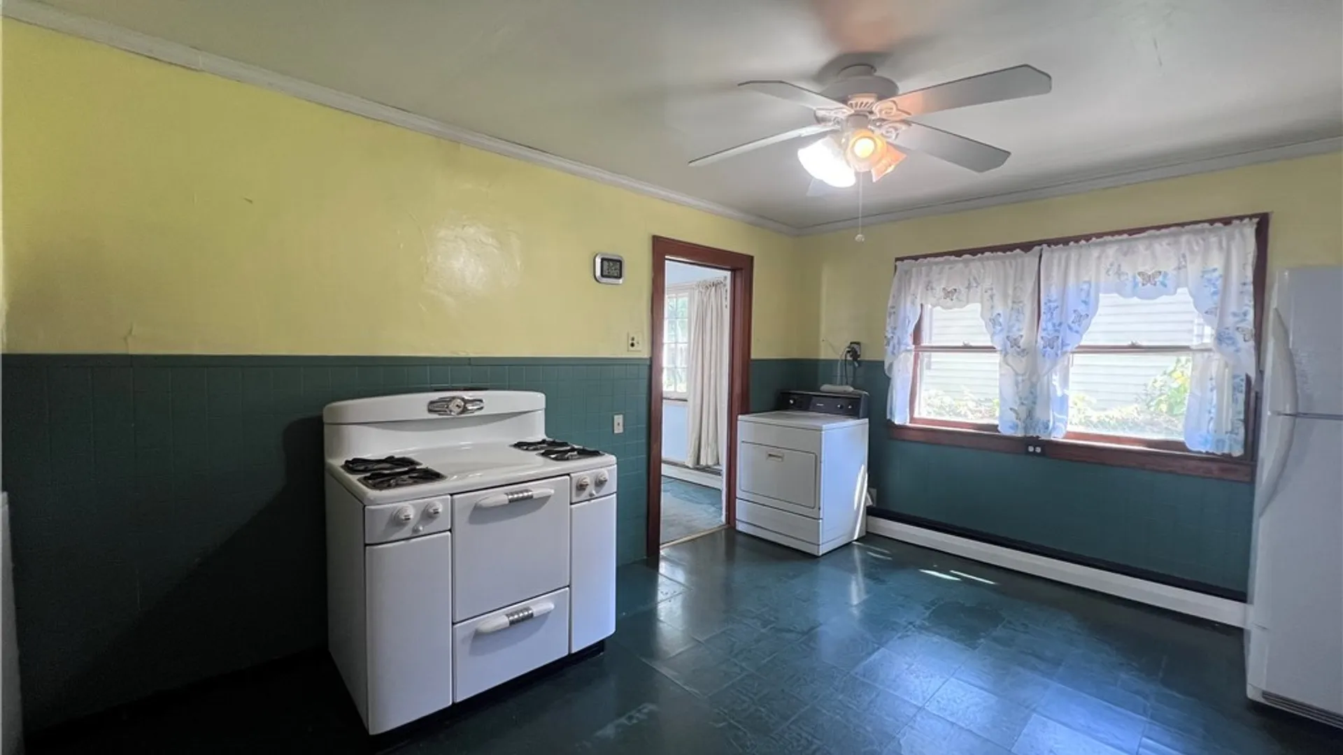 Property at 240 Longnecker Street, Buffalo, NY 14206 9