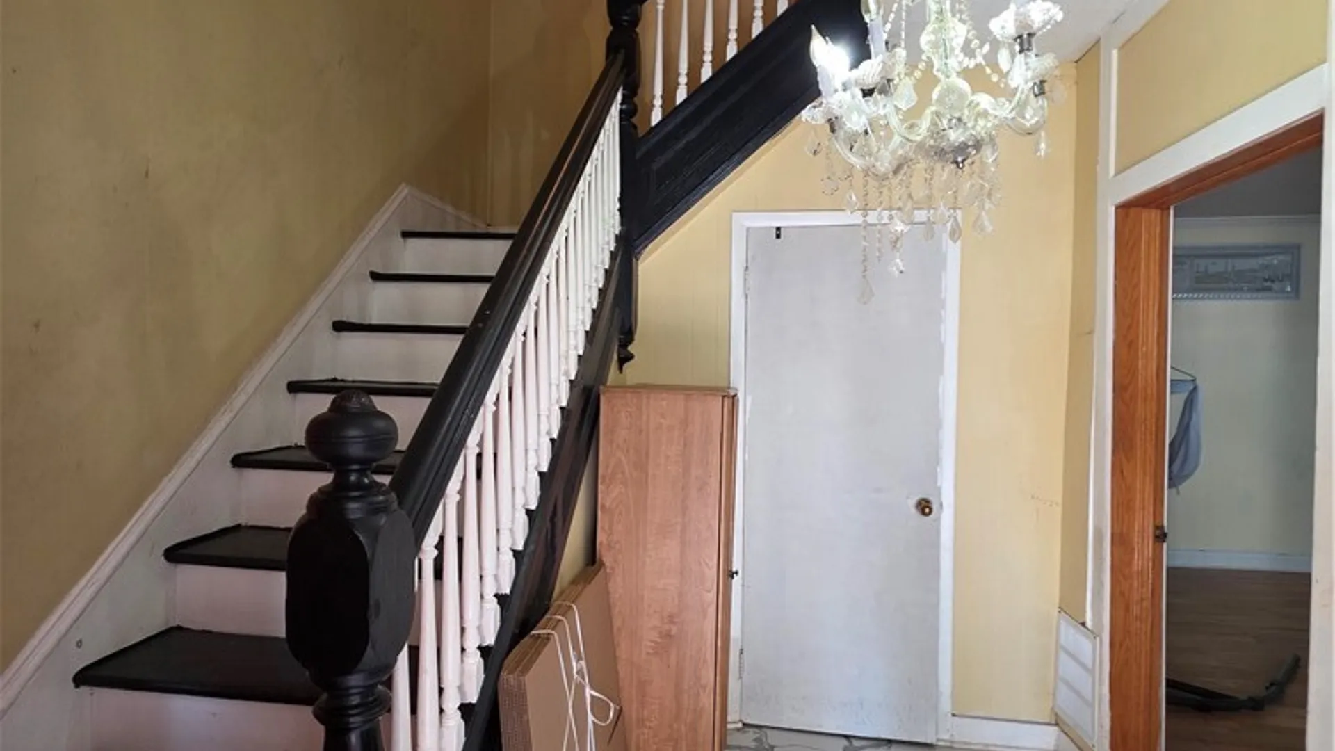 Property at 1611 Seymour Avenue, Utica, NY 13501 4