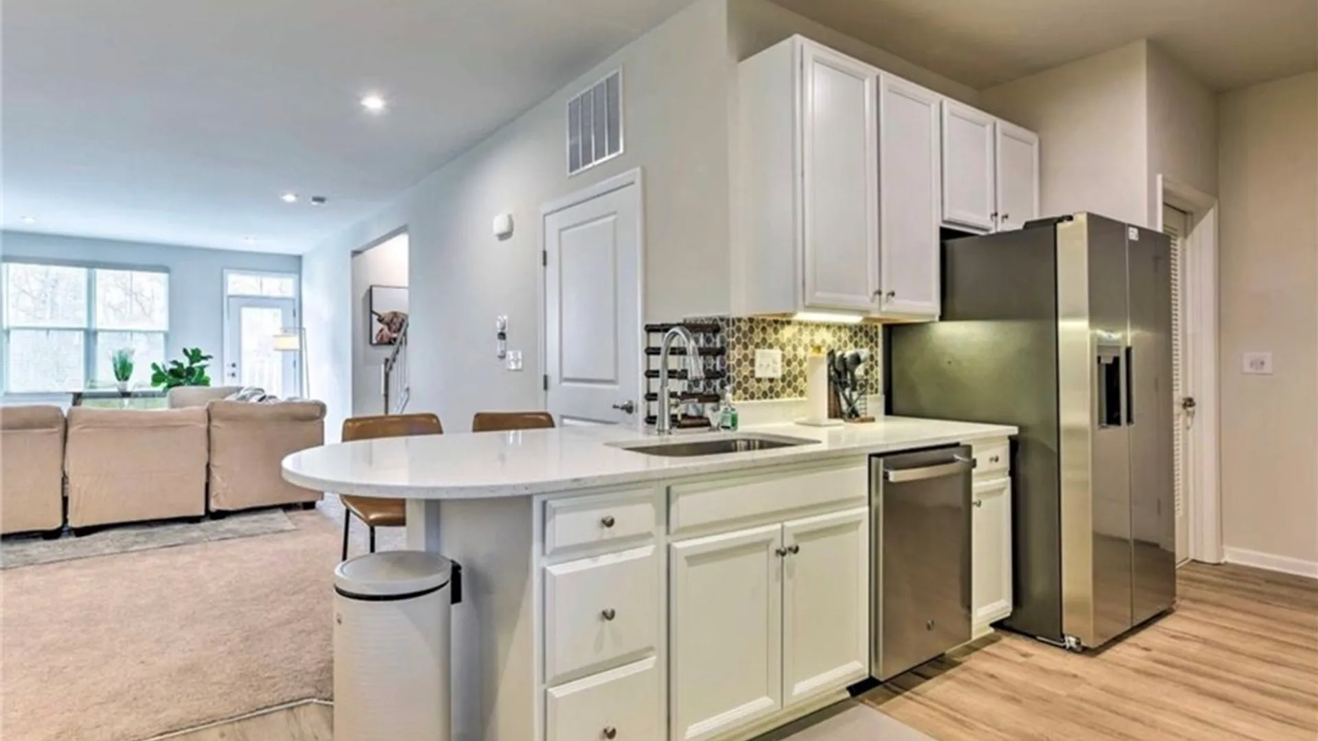 Property at 173 Sandstone Circle, Grand Island, NY 14072 8