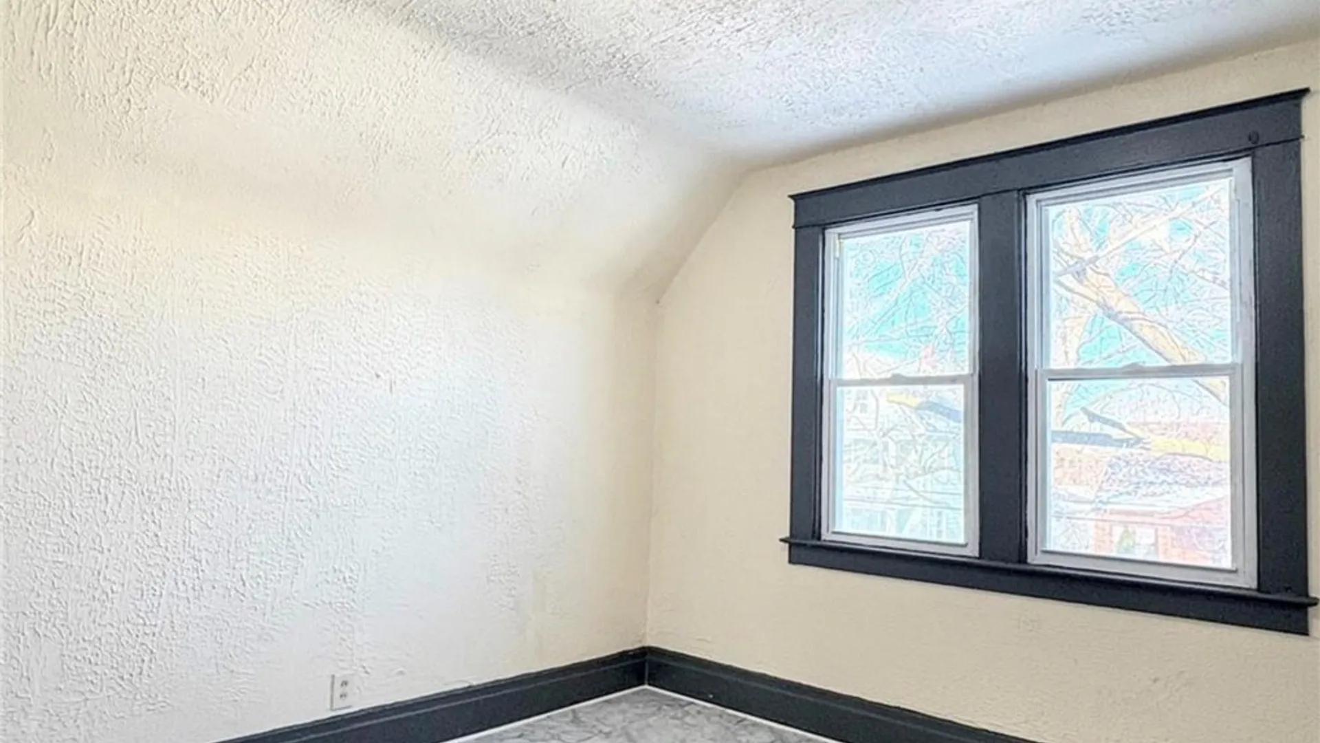 Property at 2231 Cudaback Avenue, Niagara Falls, NY 14303 10