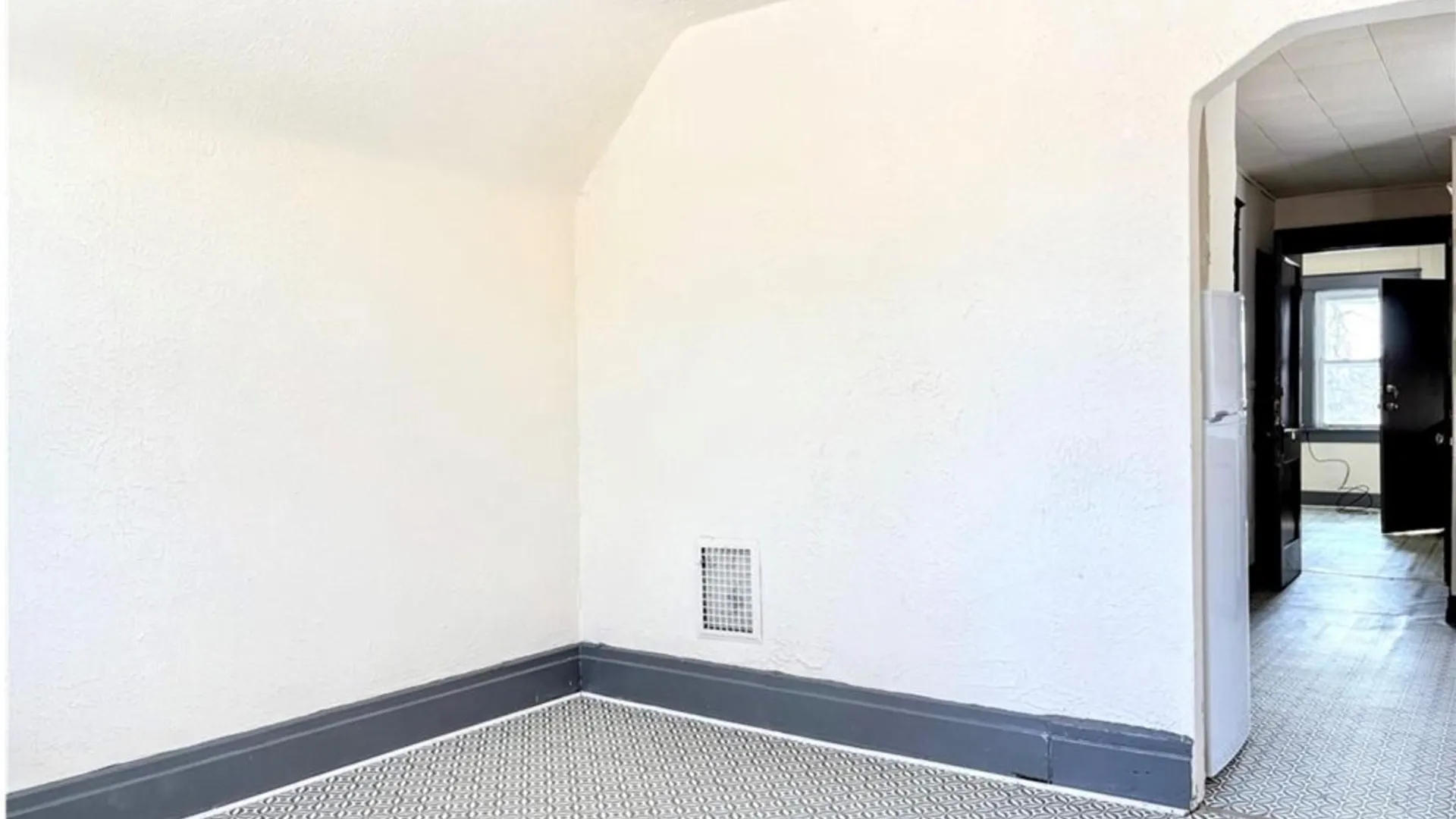 Property at 2231 Cudaback Avenue, Niagara Falls, NY 14303 11
