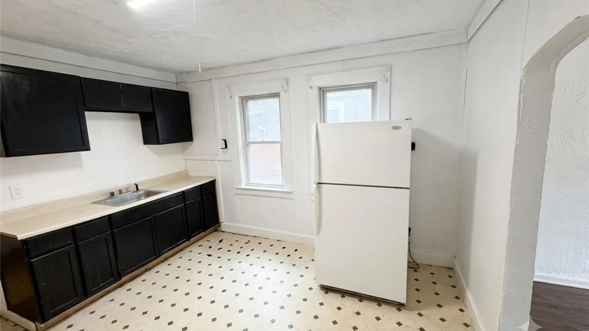 Property at 2231 Cudaback Avenue, Niagara Falls, NY 14303 5