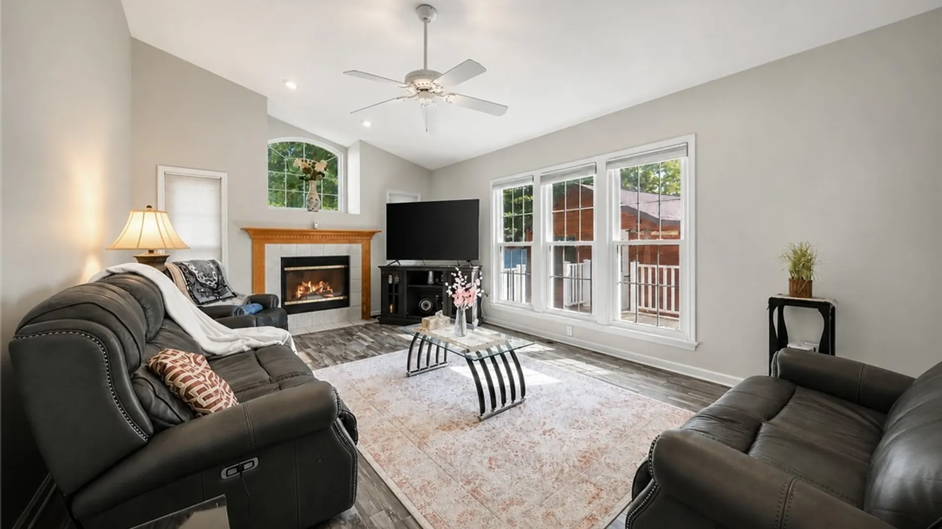 Property at 8405 Esperance Trl, Clay, NY 13090 20