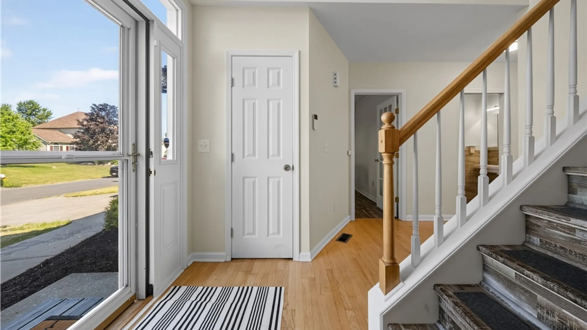 Property at 8405 Esperance Trl, Clay, NY 13090 3