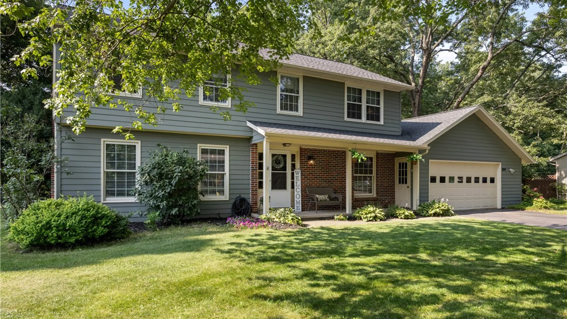 Property at 694 Shanlee Drive, Webster, NY 14580 3