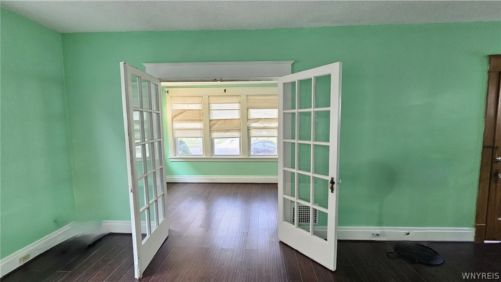 Property at 121 Arden Avenue, Buffalo, NY 14215 9