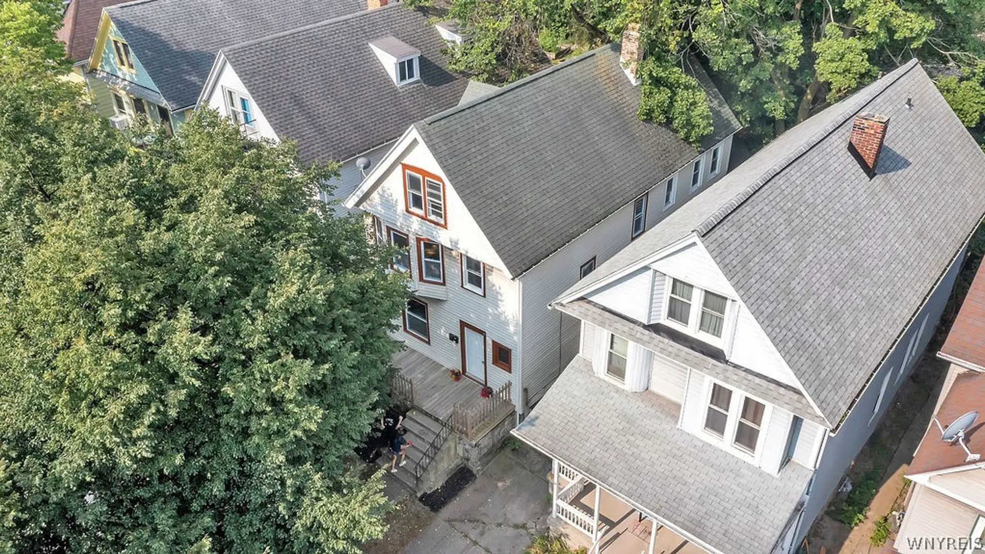 Property at 416 Baynes Street, Buffalo, NY 14213 2