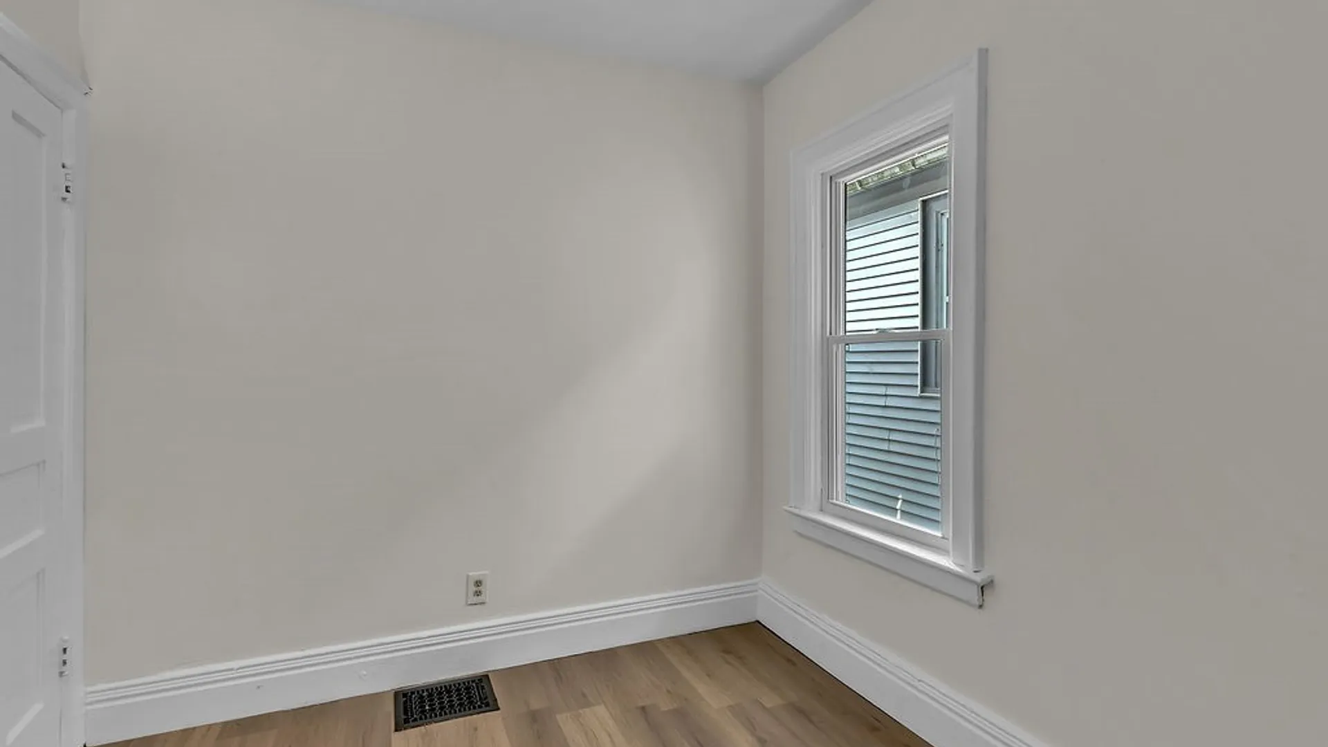 Property at 416 Baynes Street, Buffalo, NY 14213 36
