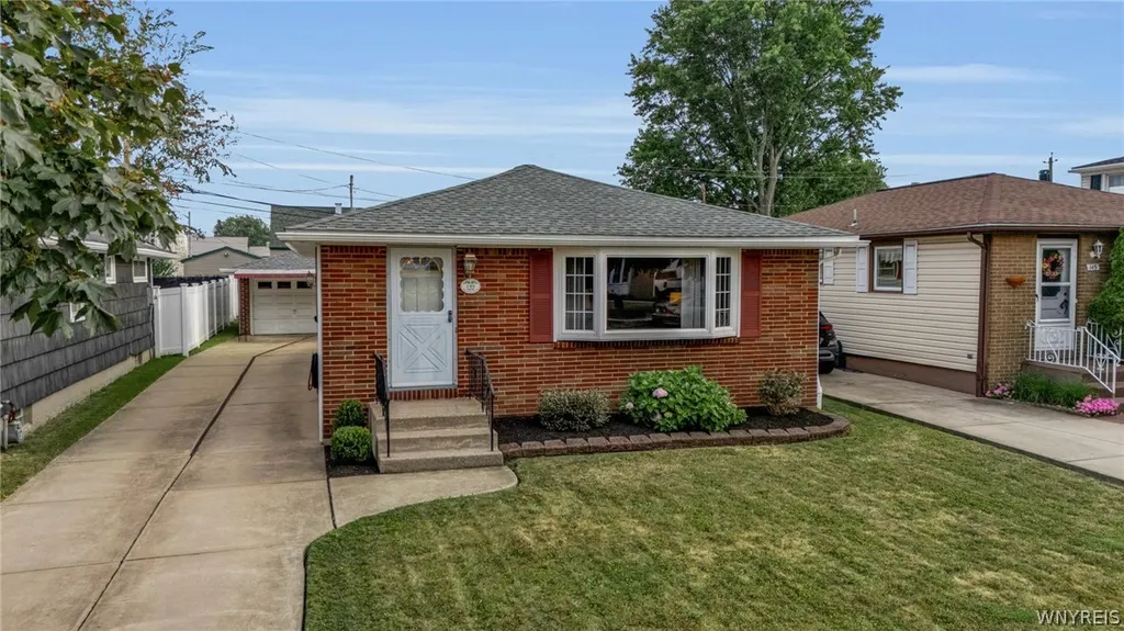Property at 149 Desmond Drive, Tonawanda, NY 14150