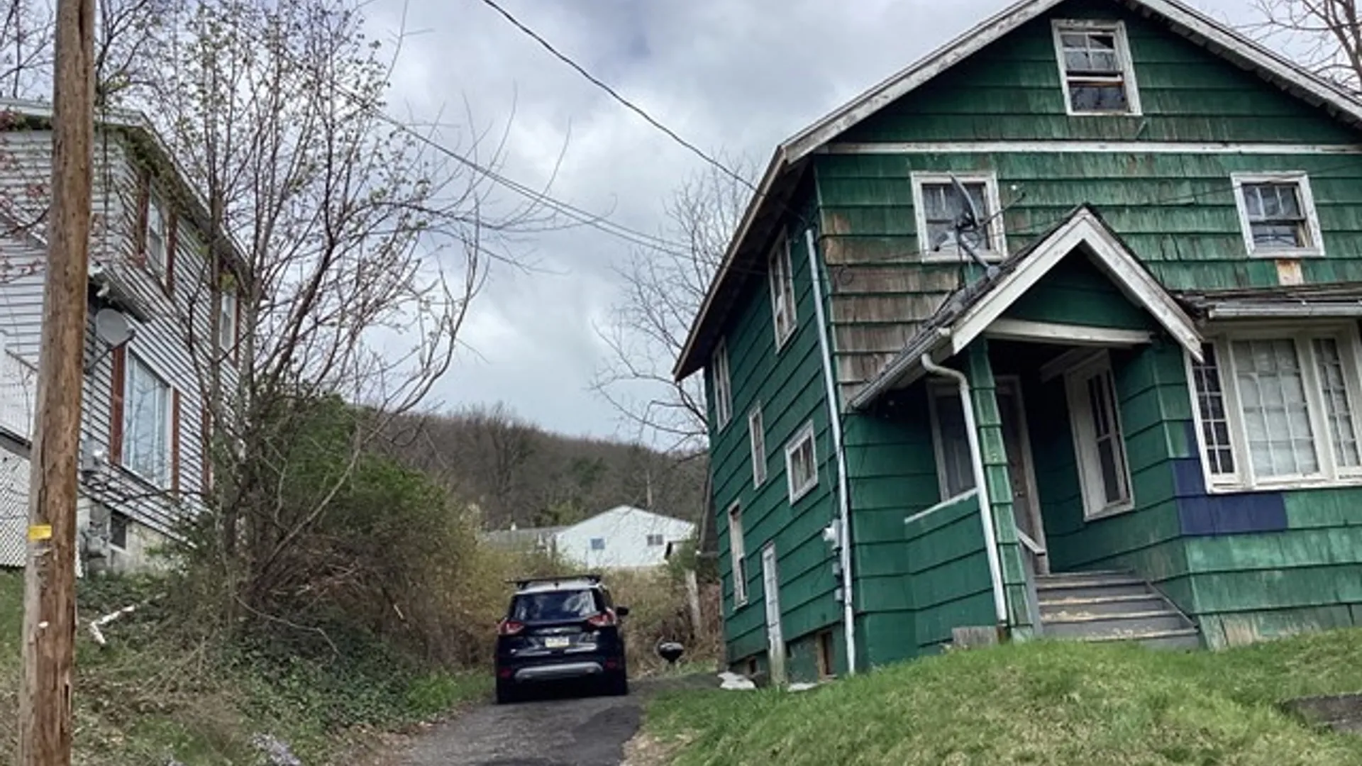 Property at 2 Leon Avenue, Binghamton, NY 13904 5