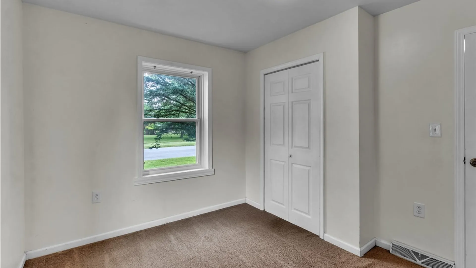 Property at 375 Beattie Avenue, Lockport City, NY 14094 26