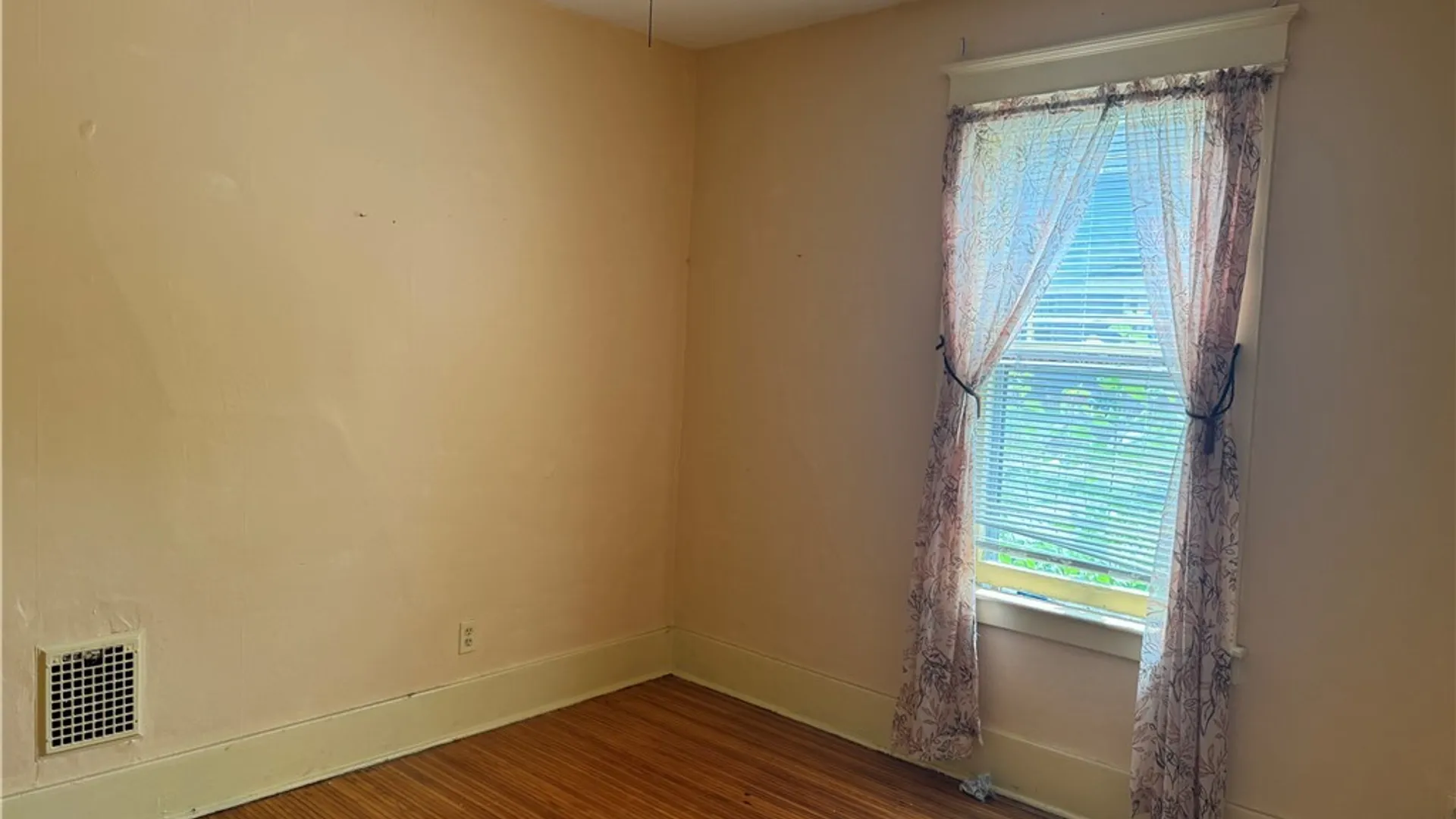 Property at 2006-2008 Holland Avenue, Utica, NY 13501 17