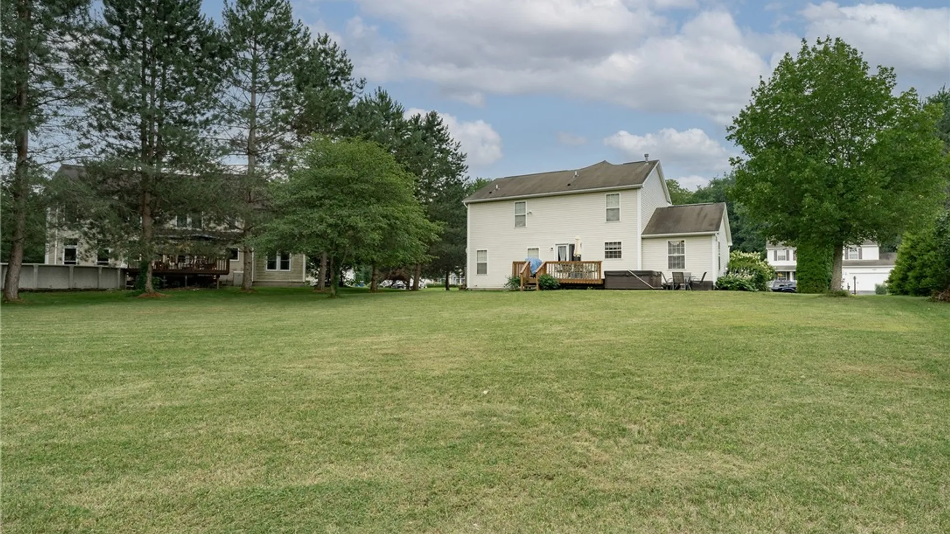 Property at 3733 Deer Meadow Run, Walworth, NY 14502 4